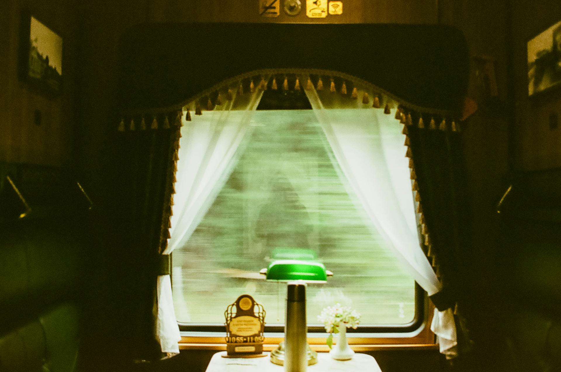 compartment in train